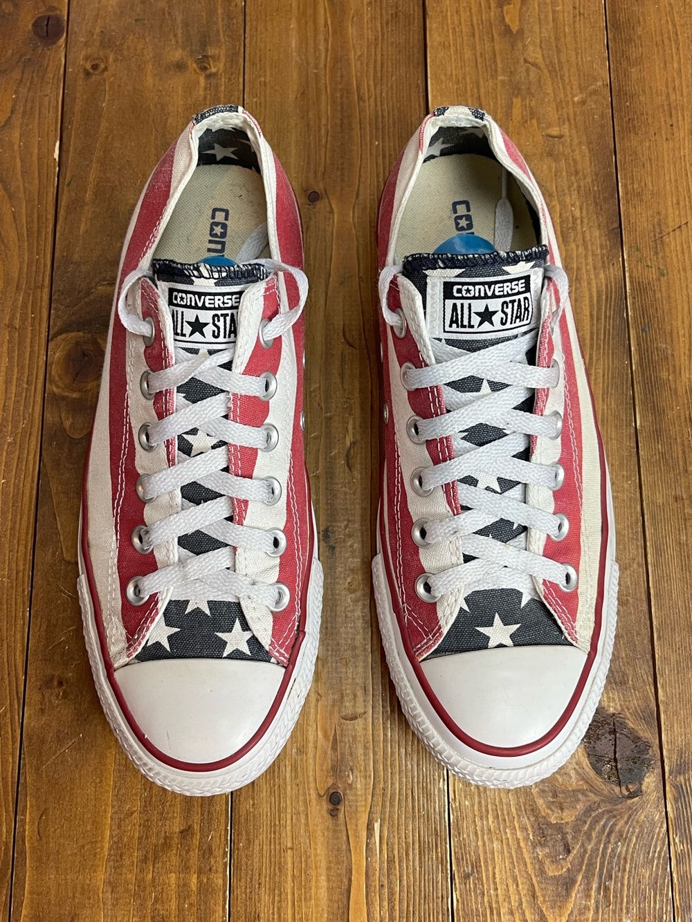 Converse American Flag low top sneakers Mens size 7, Womens size 9